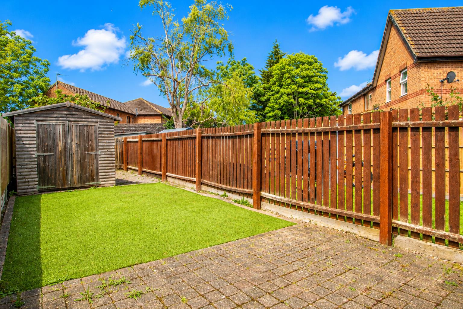 Rhodes Place, Oldbrook, Milton Keynes